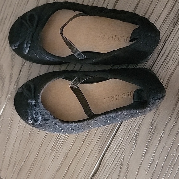 Old navy toddler ballets - Picture 3 of 4